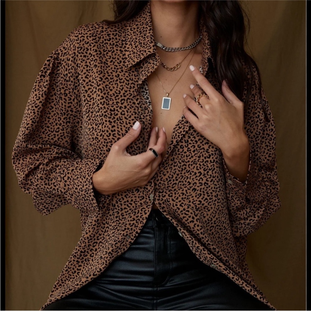 NWOT 12th Tribe Cheetah Animal Print Oversized Blouse - Size S/M - Never worn